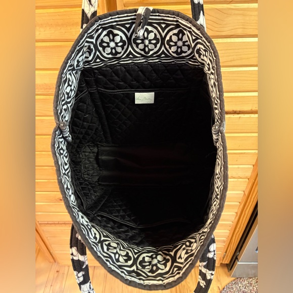 Vera Bradley Large Tote Bag With Toggle Closure, Night & Day Pattern - Picture 6 of 9